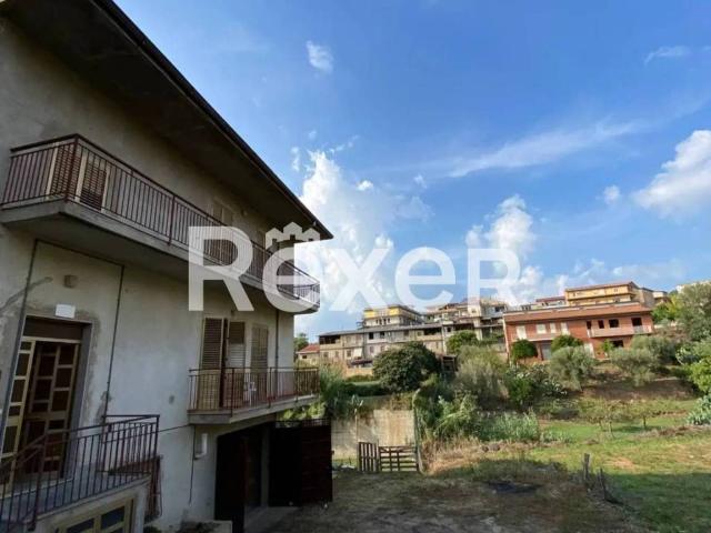 Casa indipendente in vendita a Laureana di Borrello RC