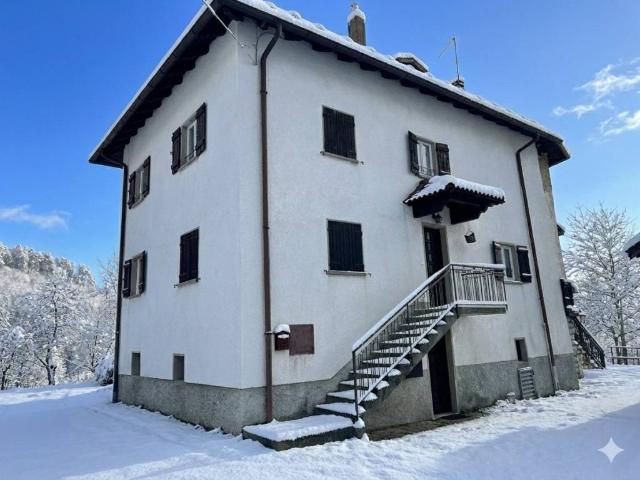 Casa indipendente in vendita a Lavarone TN