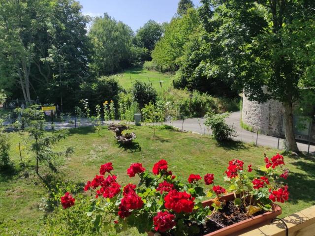 Casa Indipendente in vendita a Laveno Mombello