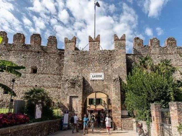 Casa indipendente in vendita a Lazise VR