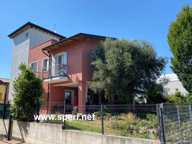 Casa indipendente in vendita a Lazise VR