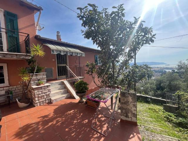 Casa indipendente in vendita a La Spezia SP