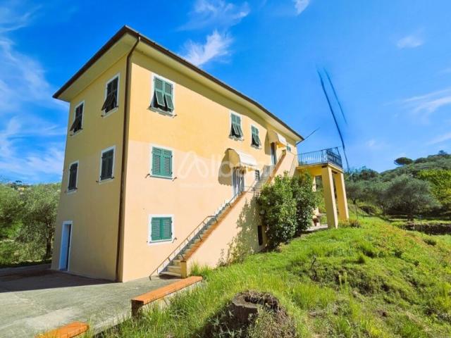Casa indipendente in vendita a La Spezia via della Lobbia