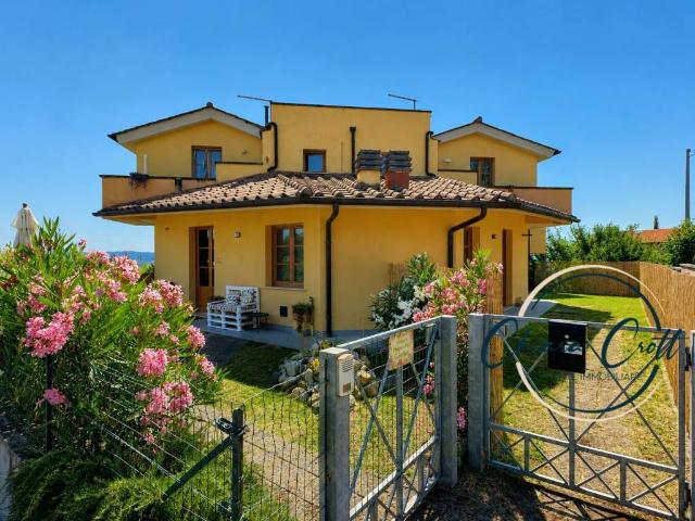 Casa indipendente in vendita a Lajatico PI