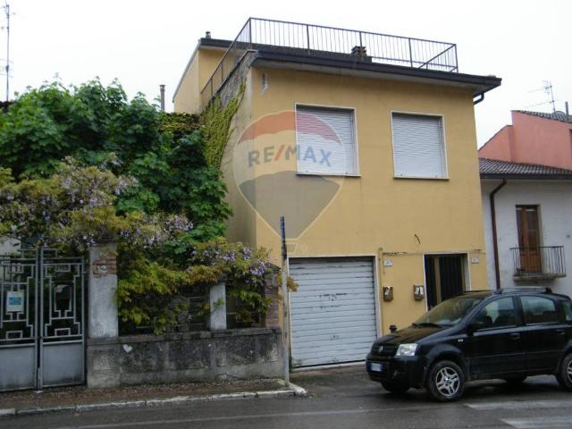 Casa indipendente in vendita a Lama dei Peligni via Frentana, 51