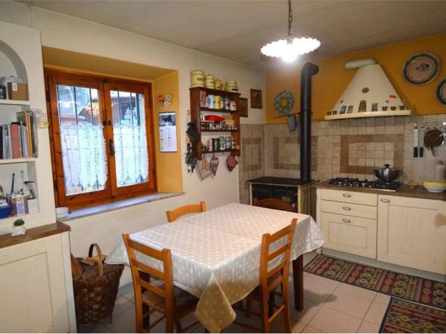 Casa indipendente in vendita a Lamporecchio PT