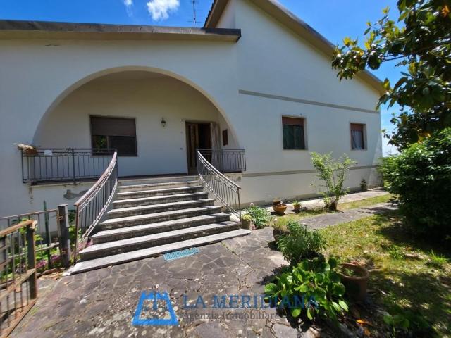 Casa indipendente in vendita a Lamporecchio via Santa Brigida
