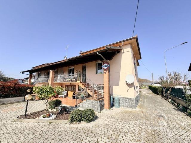 Casa indipendente in vendita a Lamporo VC