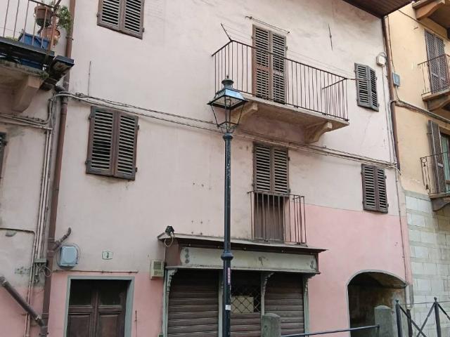 Casa indipendente in vendita a Lanzo Torinese TO