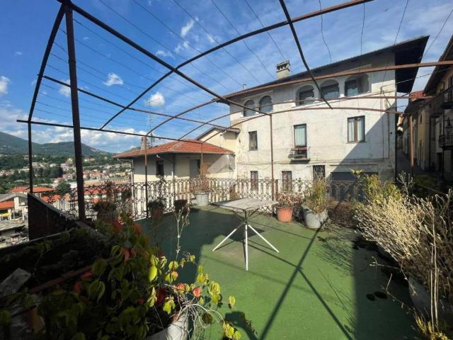 Casa indipendente in vendita a Lanzo Torinese TO