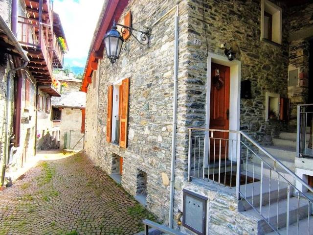 Casa indipendente in vendita a Lanzada SO