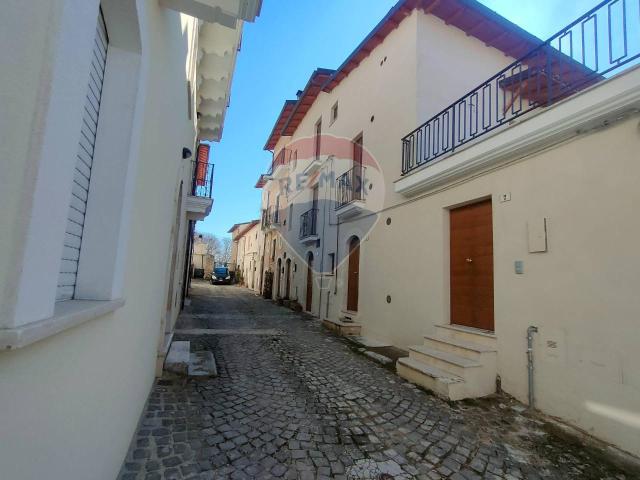 Casa indipendente in vendita a L'Aquila