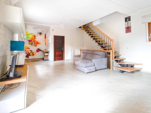 Casa indipendente in vendita a L'Aquila AQ