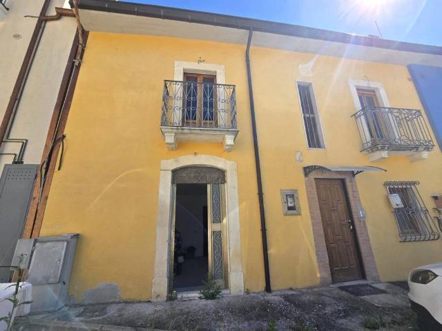 Casa indipendente in vendita a L'Aquila AQ