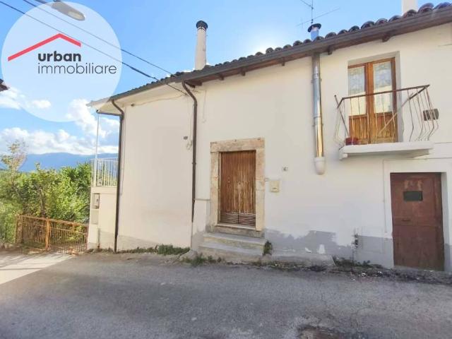 Casa indipendente in vendita a L'Aquila AQ