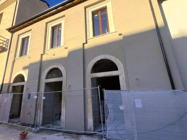 Casa indipendente in vendita a L'Aquila AQ