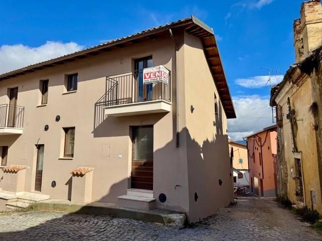 Casa indipendente in vendita a L'Aquila AQ