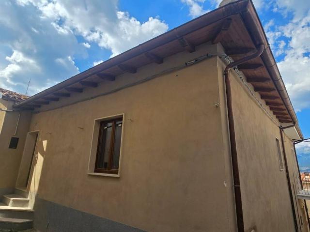 Casa indipendente in vendita a L'Aquila AQ