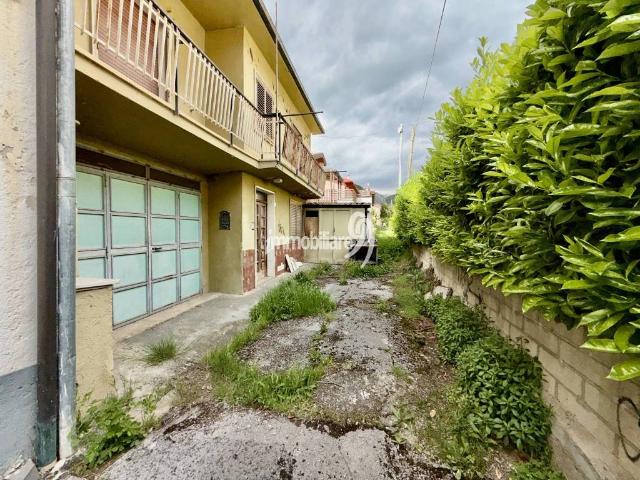 Casa indipendente in vendita a L'Aquila AQ