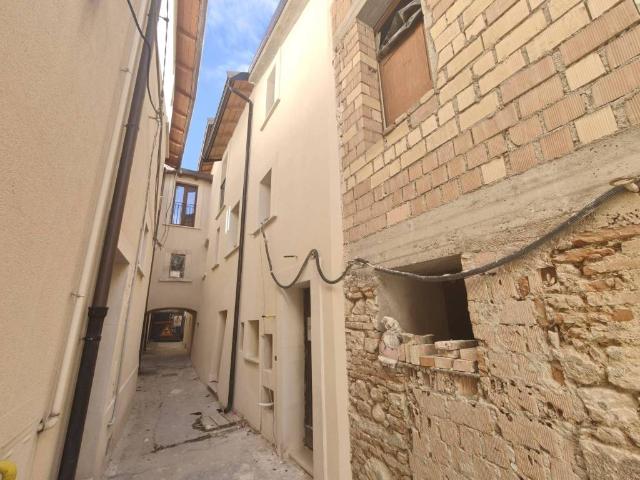 Casa indipendente in vendita a L'Aquila AQ