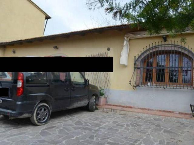 Casa indipendente in vendita a Lastra a Signa FI