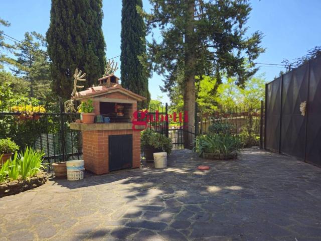 Casa indipendente in vendita a Lastra a Signa via di Carcheri