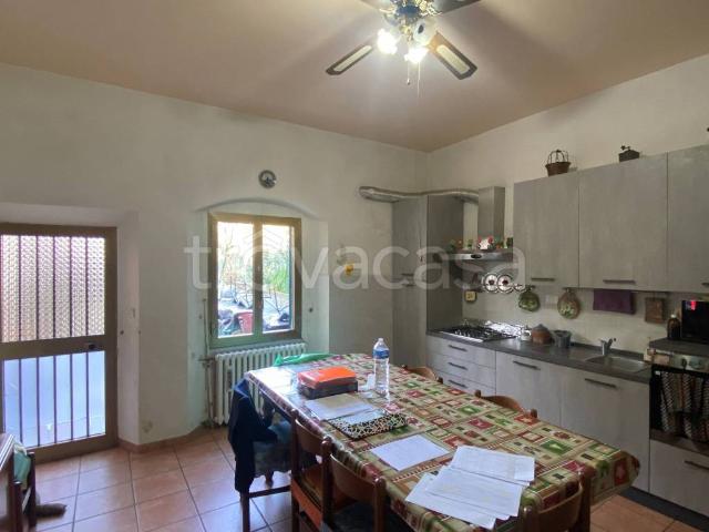 Casa indipendente in vendita a Lastra a Signa via Livornese