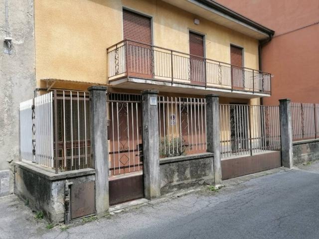 Casa indipendente in vendita a Lecco LC