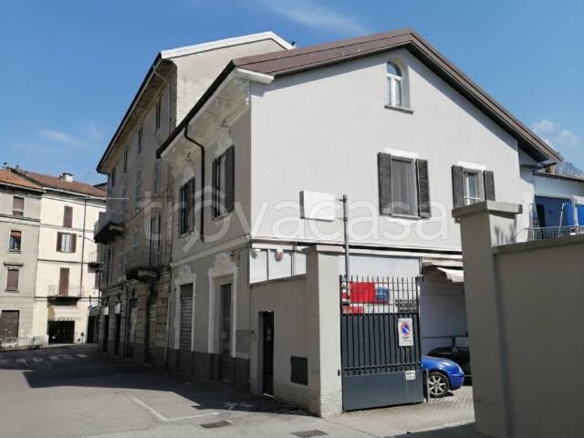 Casa indipendente in vendita a Lecco via Lazzaretto, 9, Centro città