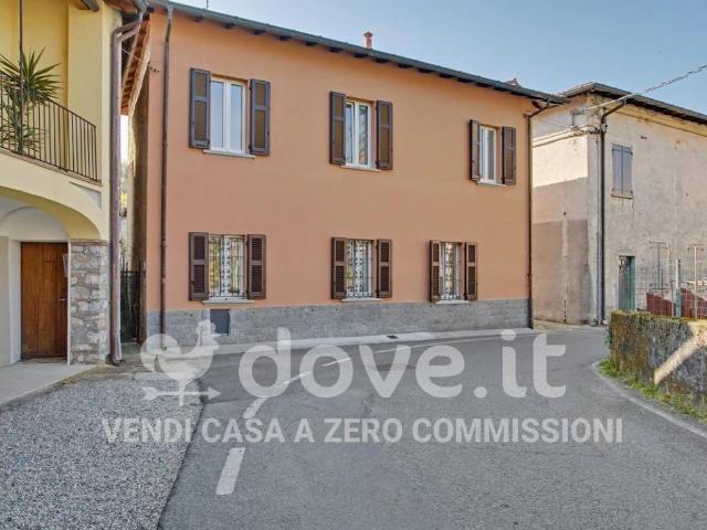 Casa indipendente in vendita a Leggiuno VA