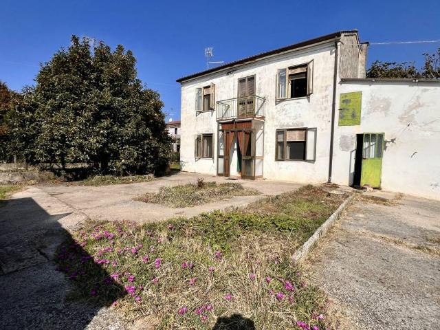 Casa indipendente in vendita a Legnago VR