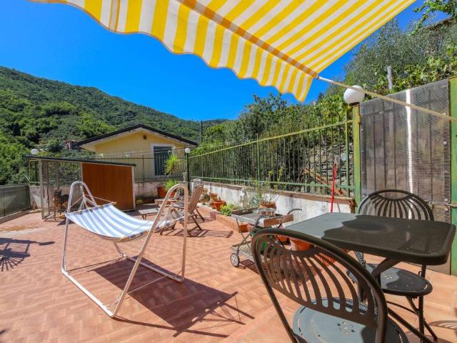 Casa indipendente in vendita a Leivi GE