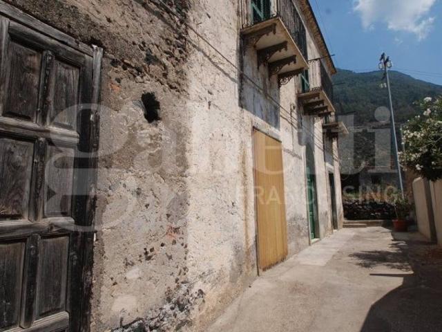 Casa indipendente in vendita a Leni ME