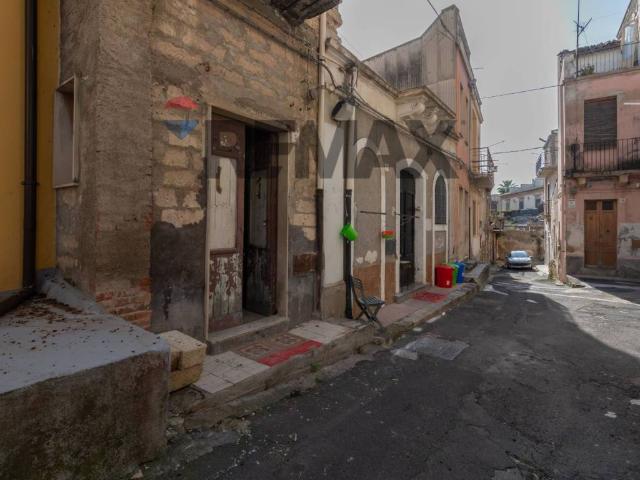 Casa indipendente in vendita a Lentini SR