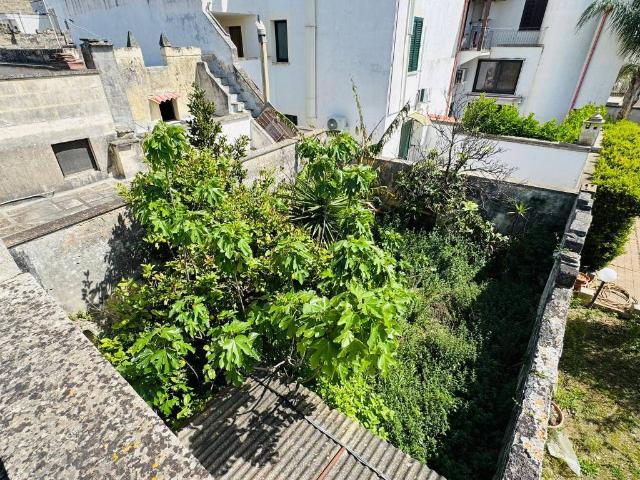 Casa indipendente in vendita a Lequile LE