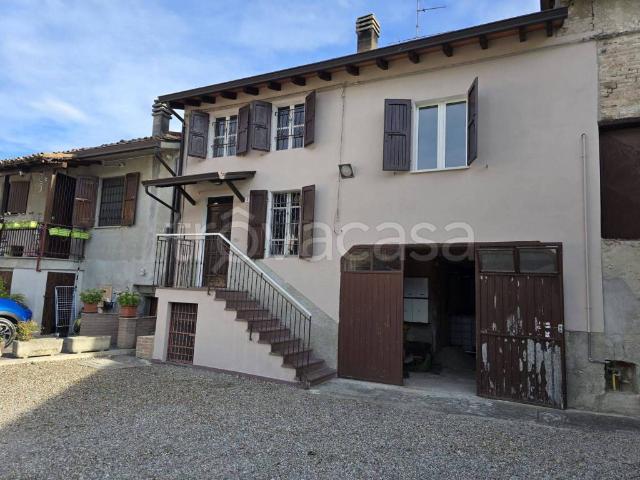 Casa indipendente in vendita a Lesignano de' Bagni via Rivalta, 9