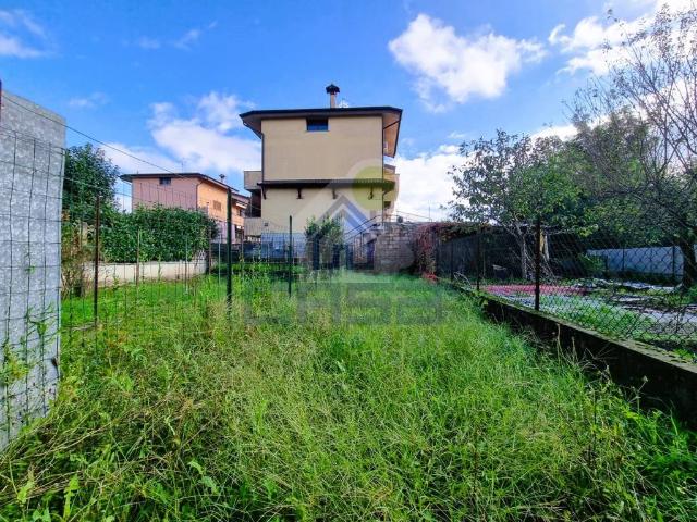 Casa indipendente in vendita a Livraga LO
