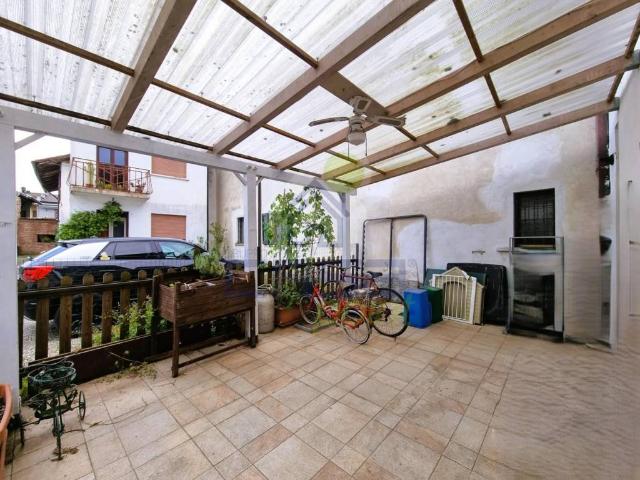 Casa indipendente in vendita a Livraga LO