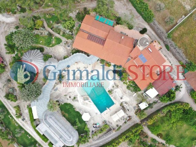 Casa indipendente in vendita a Lizzanello