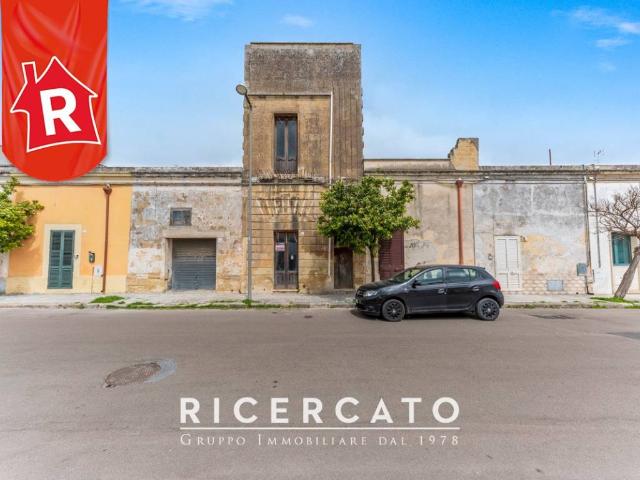 Casa indipendente in vendita a Lizzanello LE