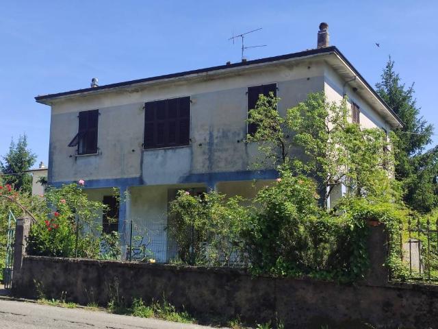 Casa indipendente in vendita a Licciana Nardi MS