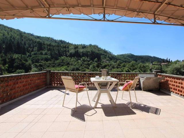 Casa indipendente in vendita a Licciana Nardi MS