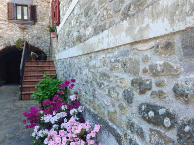 Casa indipendente in vendita a Licciana Nardi MS