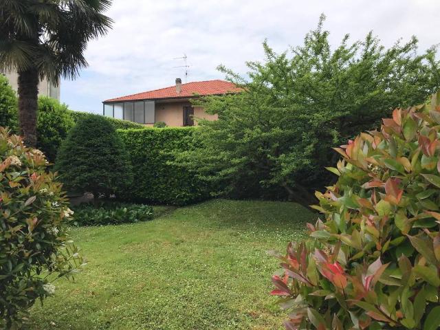 Casa indipendente in vendita a Limbiate MB