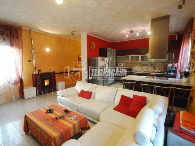 Casa indipendente in vendita a Limbiate MB