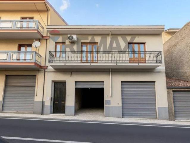 Casa indipendente in vendita a Linguaglossa CT