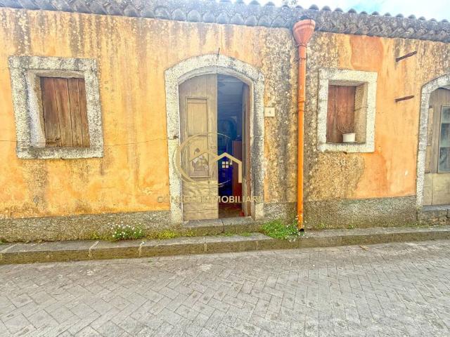 Casa indipendente in vendita a Linguaglossa vico dei Castagni