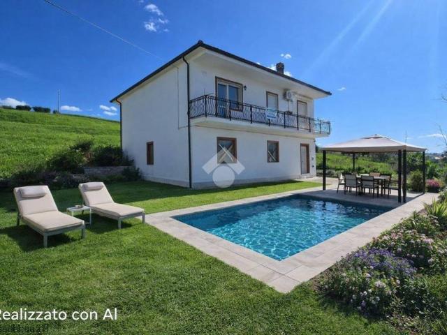Casa indipendente in vendita a Luzzi CS