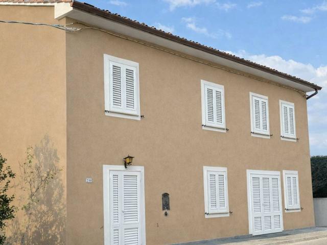 Casa indipendente in vendita a Lucca