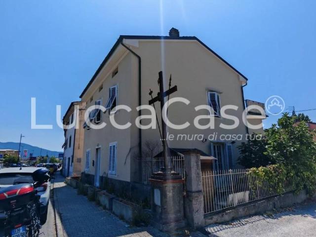 Casa indipendente in vendita a Lucca